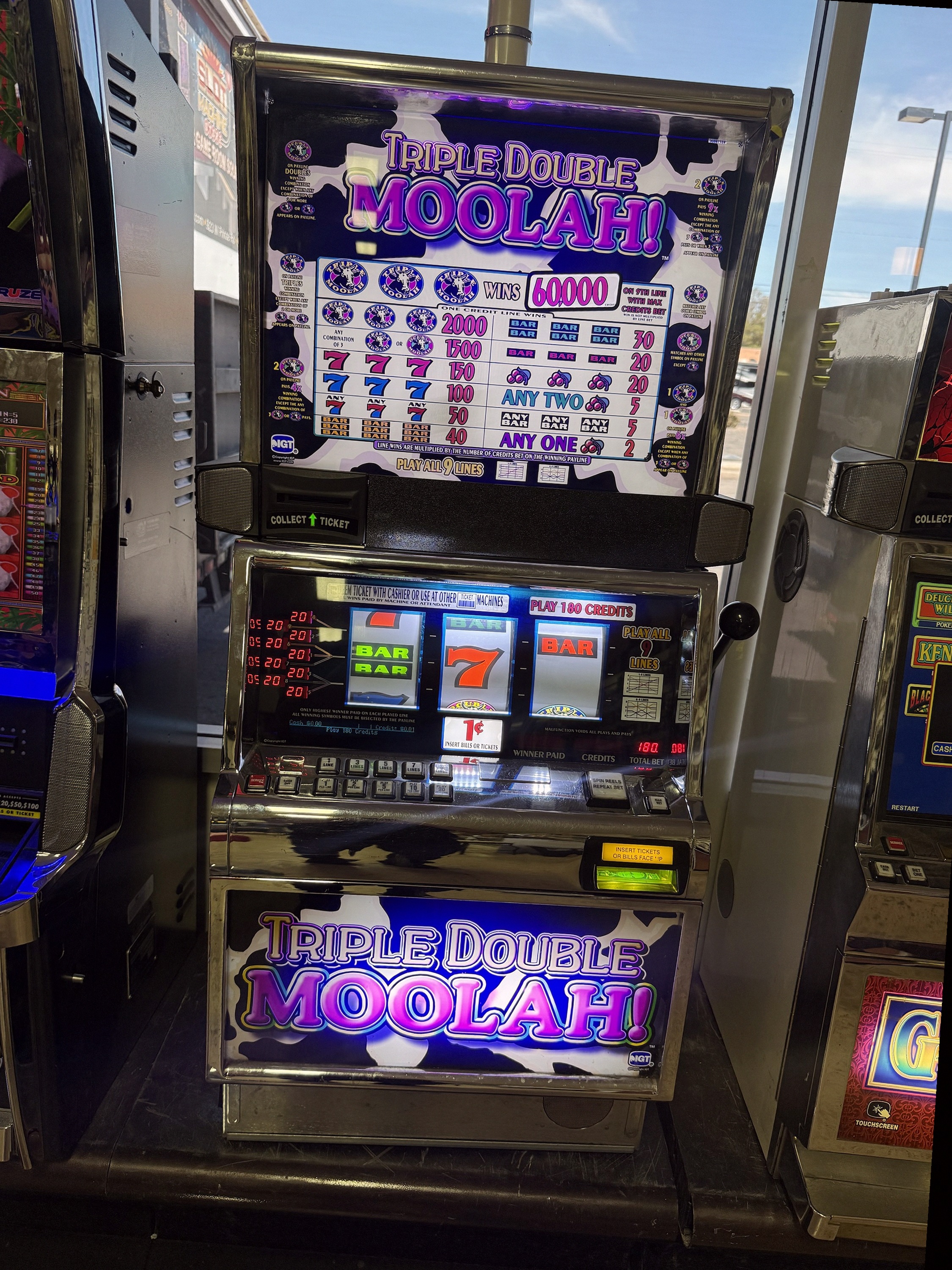 IGT S2000 Reel Spinner Triple Double Moolah